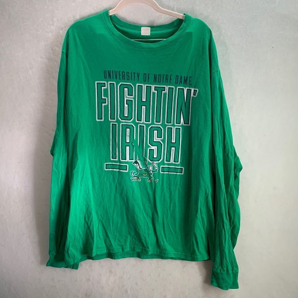 Notre Dame fighting Irish long sleeve graphic shirt size large green
